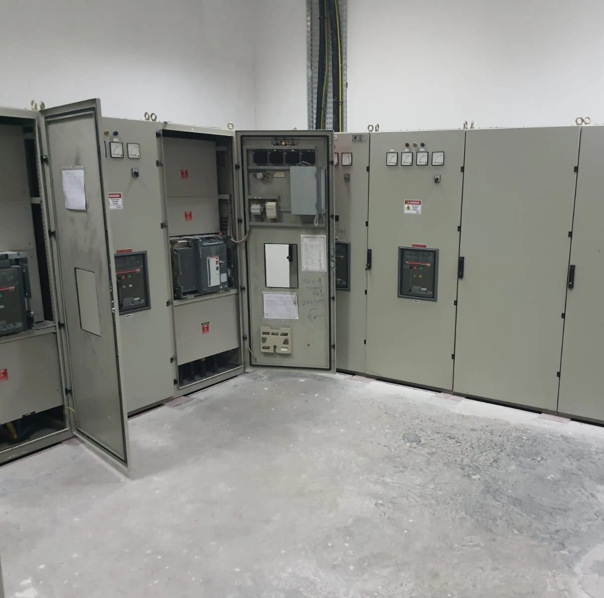 Thermal imaging hot spot detection in Sharjah electrical panel